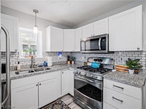 3254 West Boulevard Cleveland OH 44111