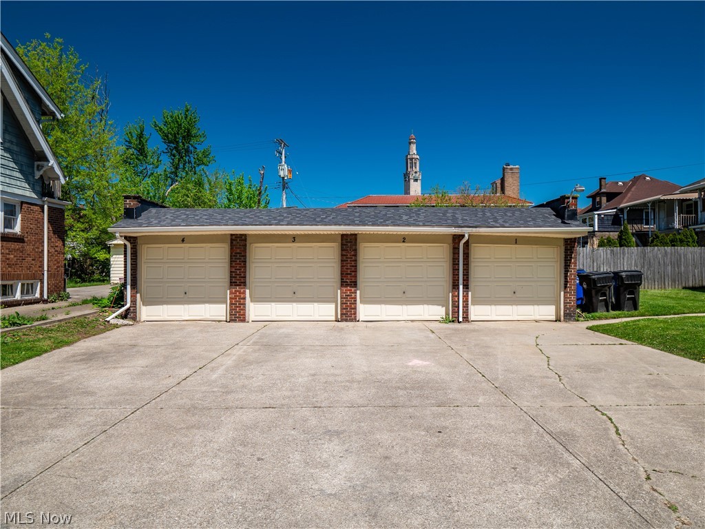 3254 West Boulevard Cleveland OH 44111