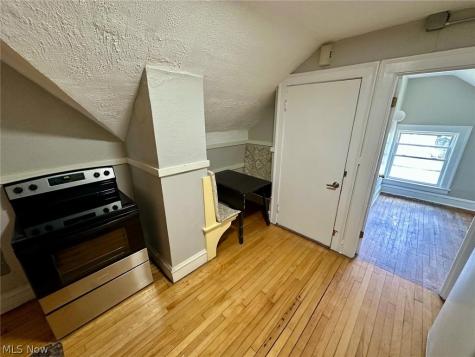 3254 West Boulevard Cleveland OH 44111