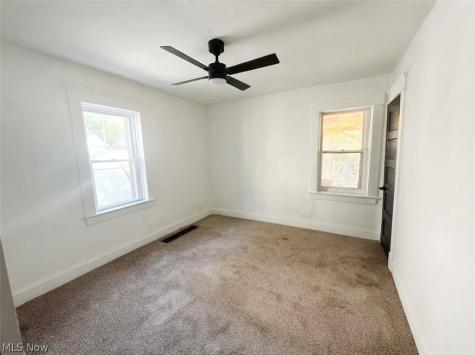 10806 Mount Overlook Avenue Cleveland OH 44104