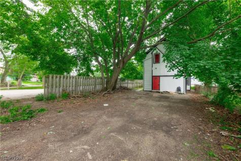 2055 W 65th Street Cleveland OH 44102