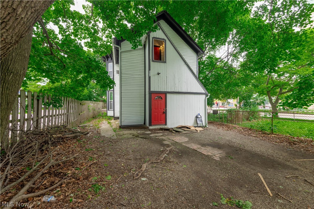 2055 W 65th Street Cleveland OH 44102