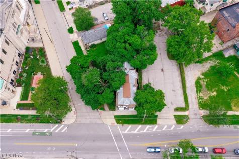 2055 W 65th Street Cleveland OH 44102