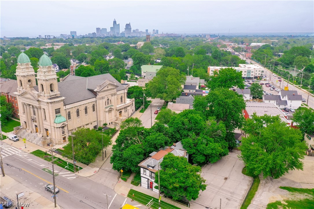 2055 W 65th Street Cleveland OH 44102