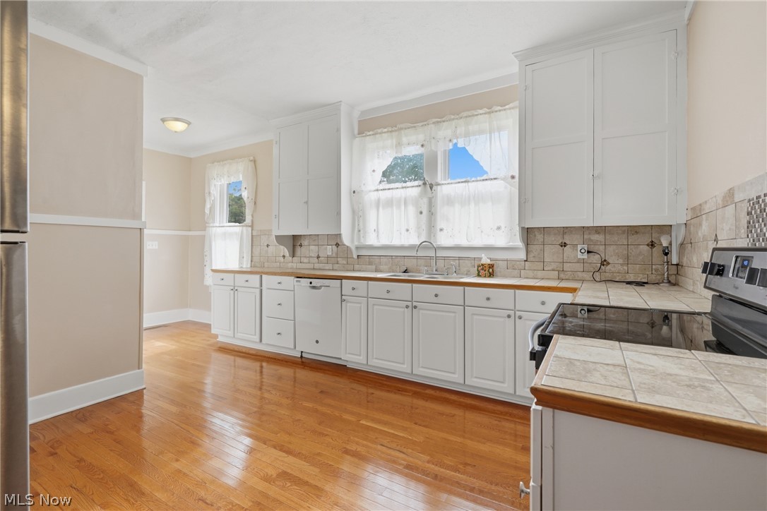 42 W 7th Street Dresden OH 43821