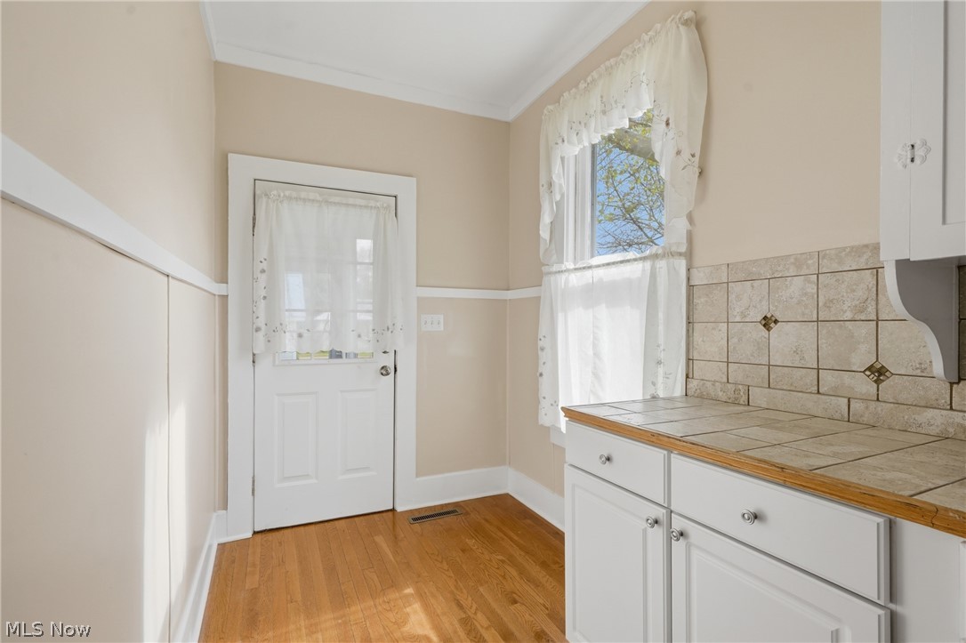 42 W 7th Street Dresden OH 43821
