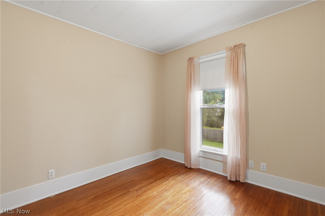 42 W 7th Street Dresden OH 43821