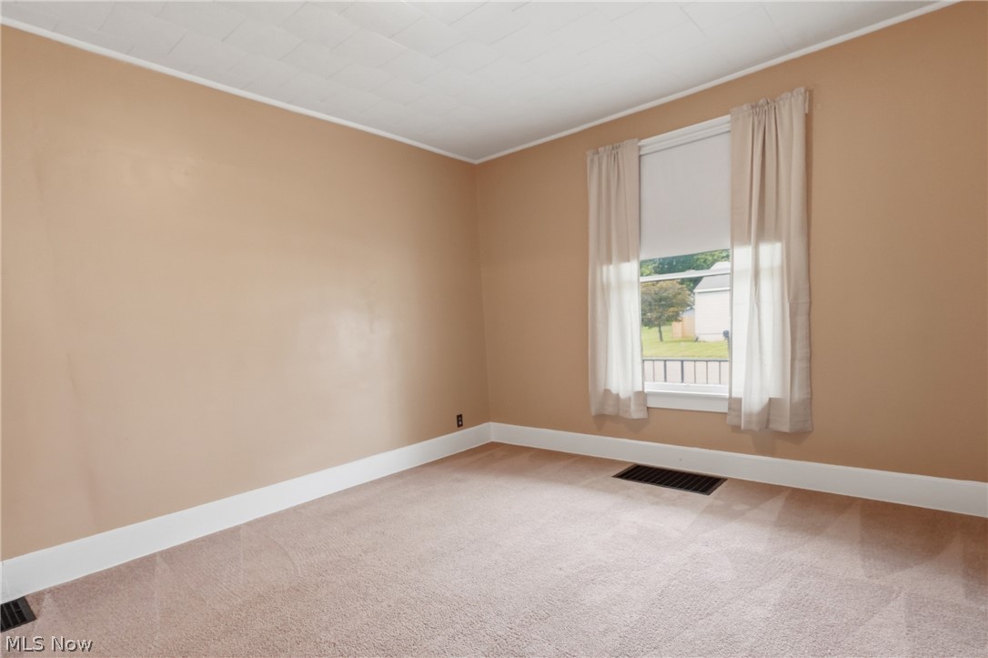 42 W 7th Street Dresden OH 43821