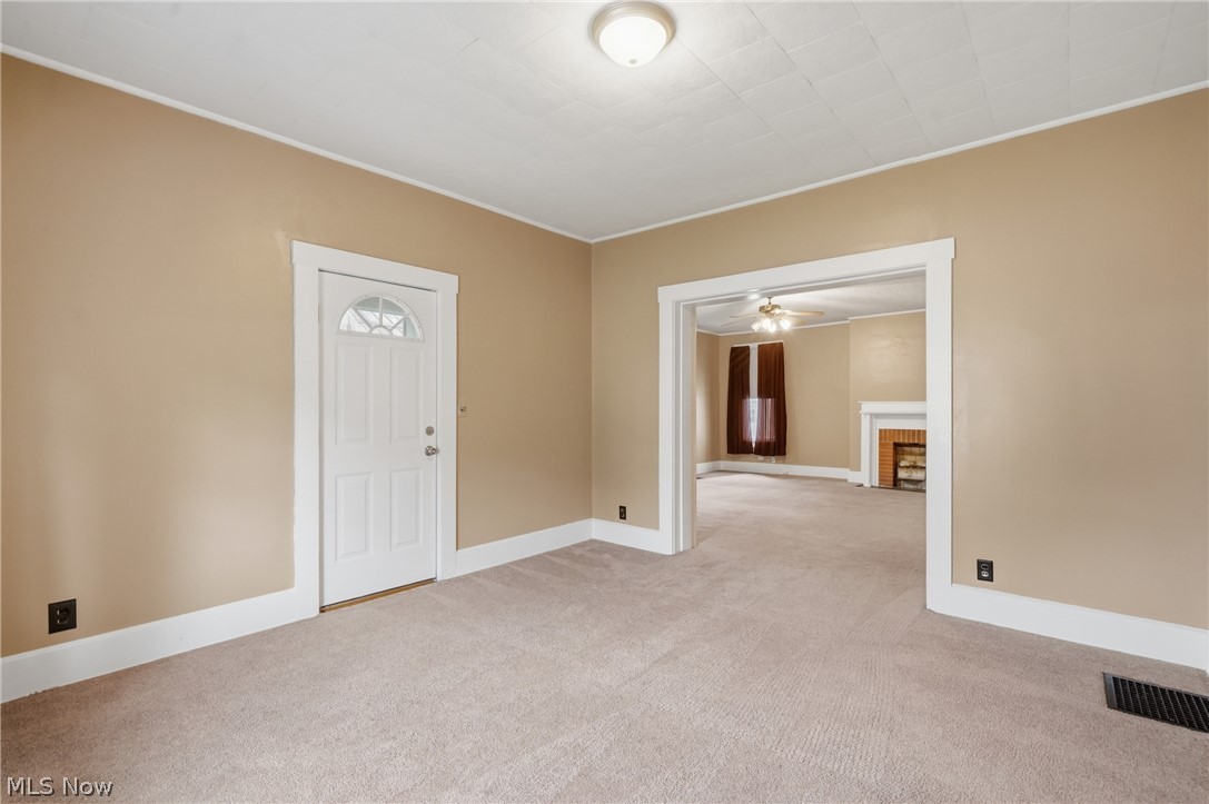42 W 7th Street Dresden OH 43821