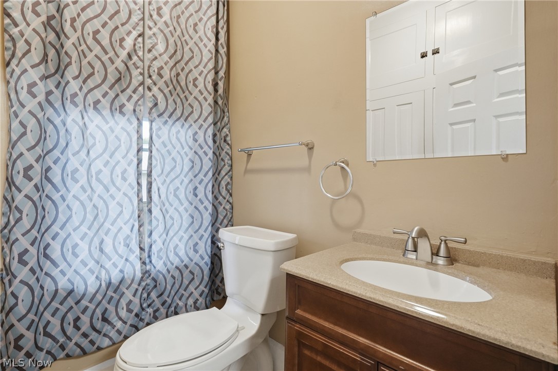42 W 7th Street Dresden OH 43821