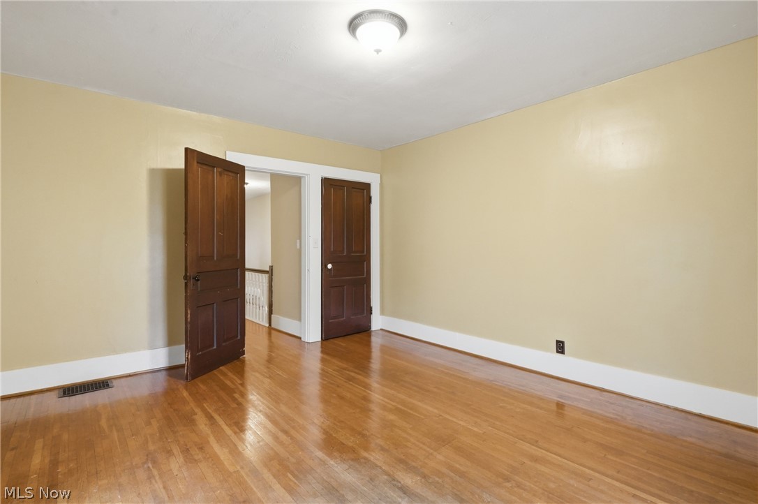 42 W 7th Street Dresden OH 43821