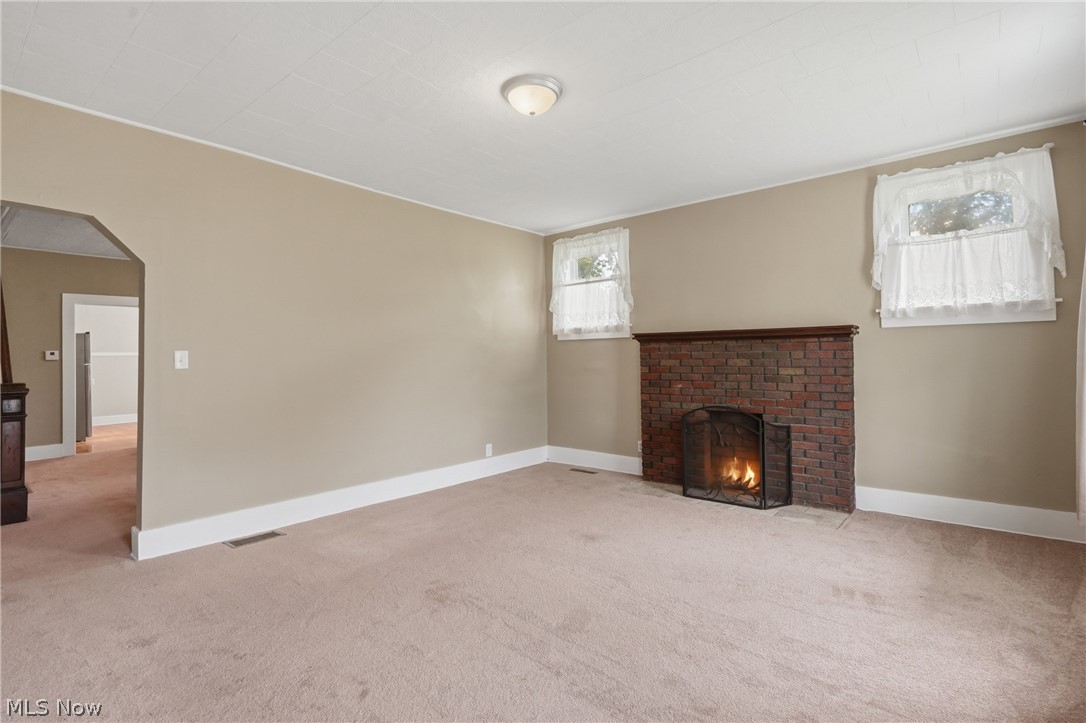 42 W 7th Street Dresden OH 43821