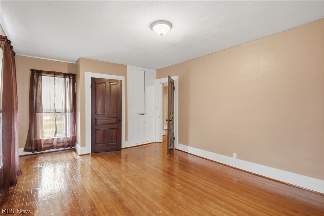 42 W 7th Street Dresden OH 43821