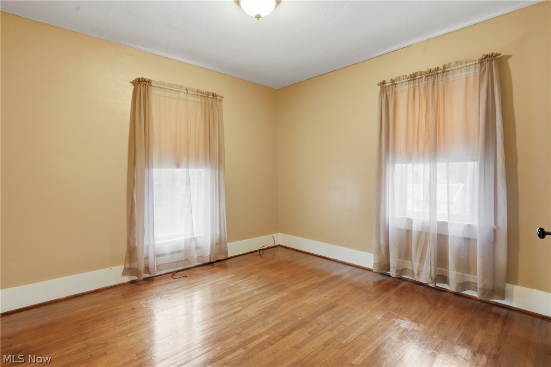 42 W 7th Street Dresden OH 43821