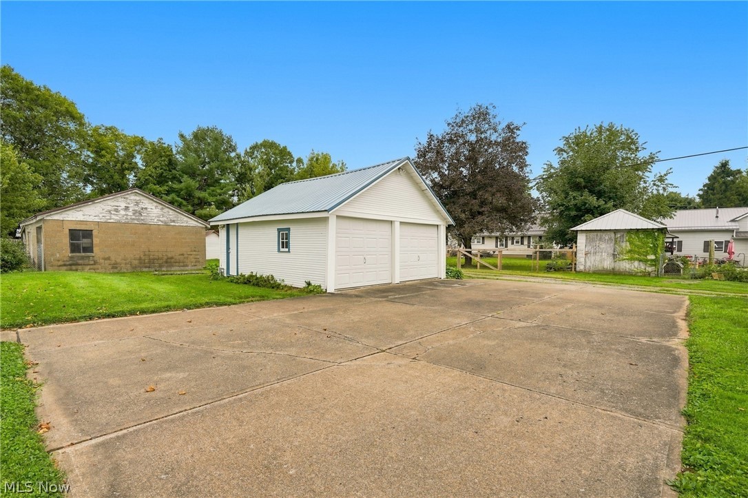 42 W 7th Street Dresden OH 43821