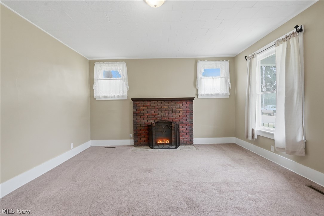 42 W 7th Street Dresden OH 43821