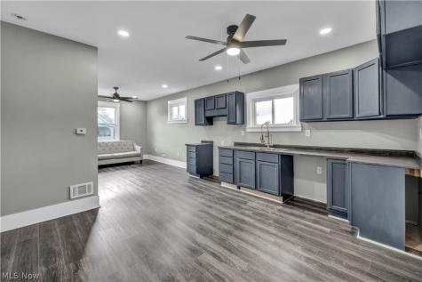 10905 Grandview Avenue Cleveland OH 44104