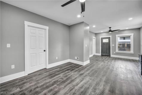 10905 Grandview Avenue Cleveland OH 44104