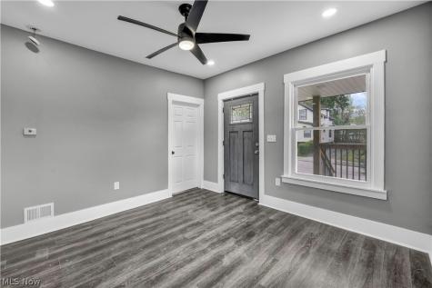 10905 Grandview Avenue Cleveland OH 44104