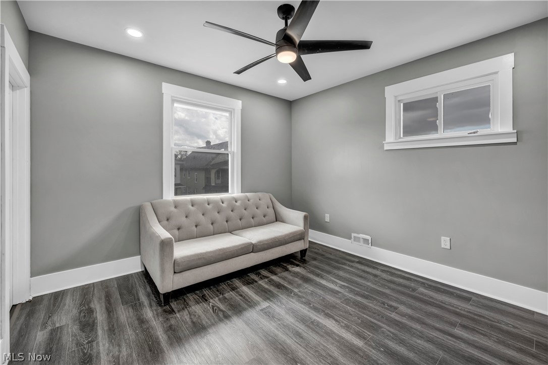 10905 Grandview Avenue Cleveland OH 44104