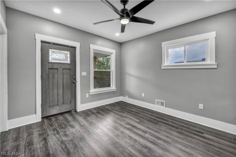 10905 Grandview Avenue Cleveland OH 44104
