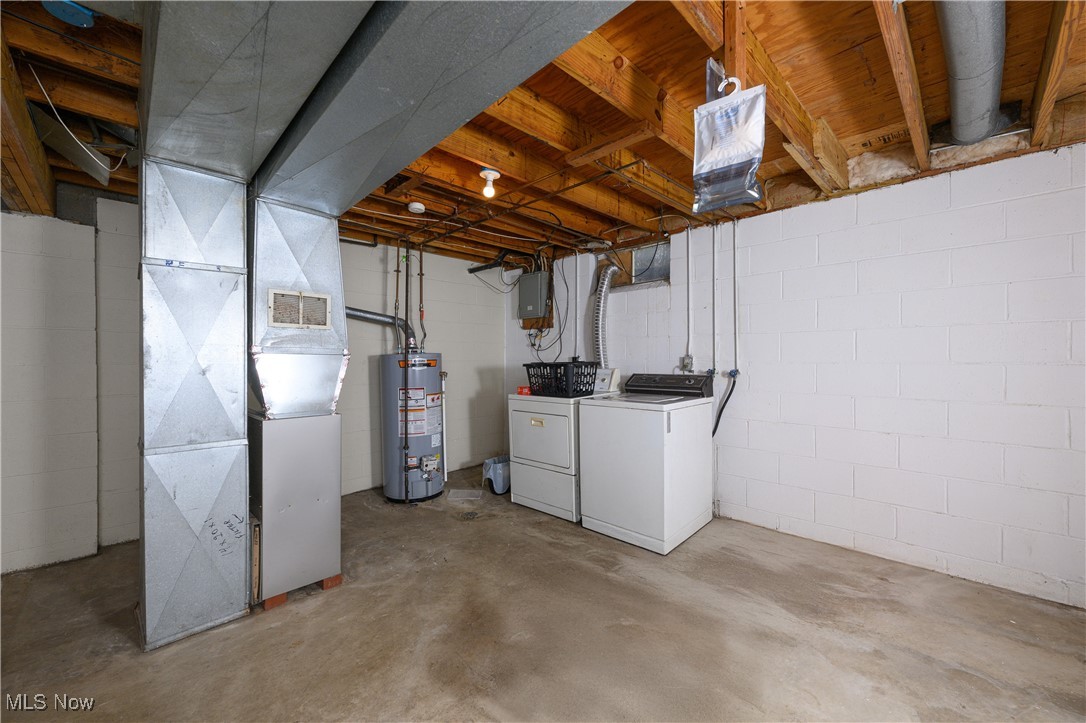 351 - 353 Harding Avenue NW Massillon OH 44646