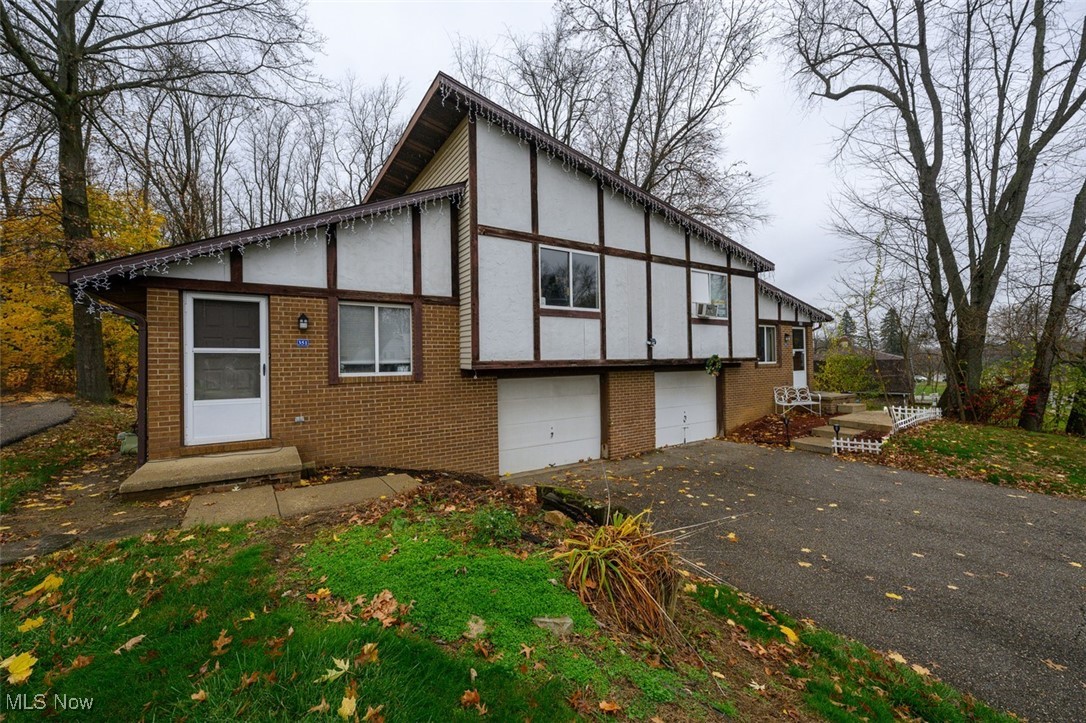 351 - 353 Harding Avenue NW Massillon OH 44646