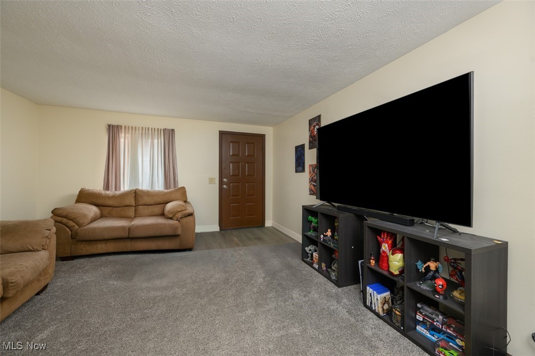 351 - 353 Harding Avenue NW Massillon OH 44646