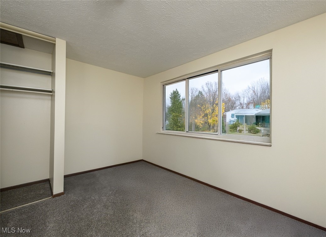 351 - 353 Harding Avenue NW Massillon OH 44646