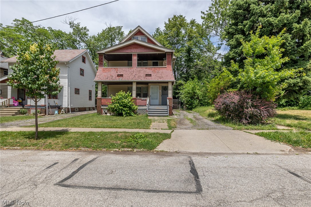 13609 Eaglesmere Avenue Cleveland OH 44110