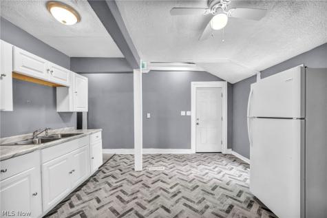 1004 East Avenue Elyria OH 44035