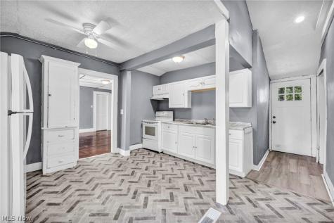 1004 East Avenue Elyria OH 44035