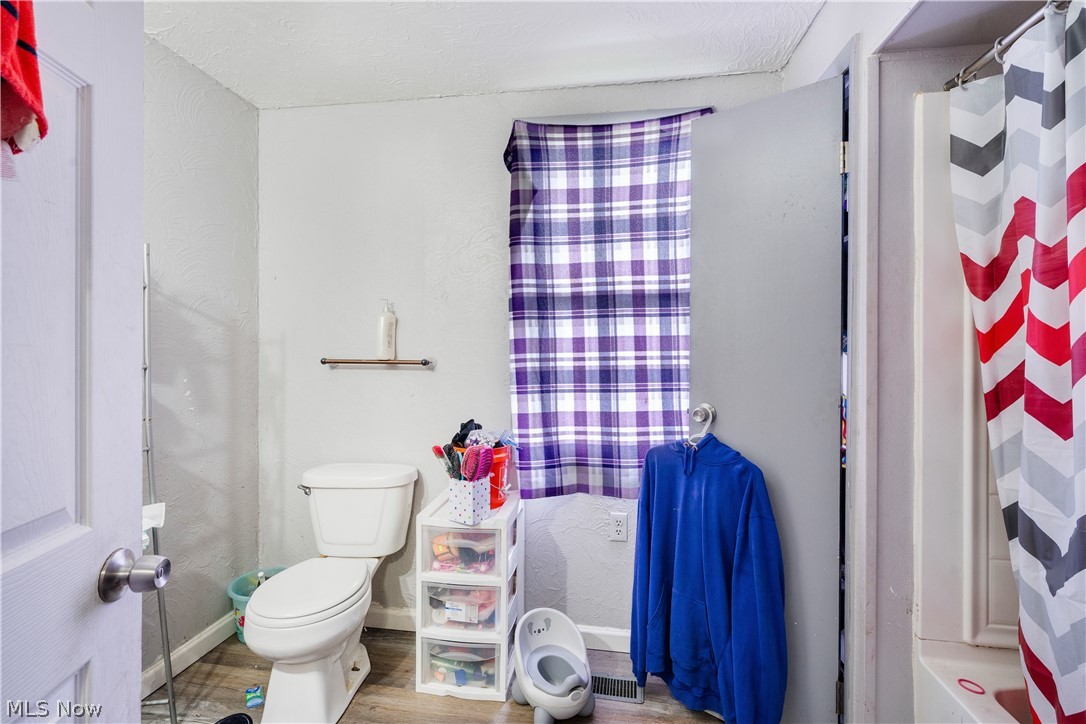 1612 Maple Avenue Wellsville OH 43968