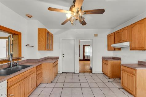 2234 West Boulevard Cleveland OH 44102
