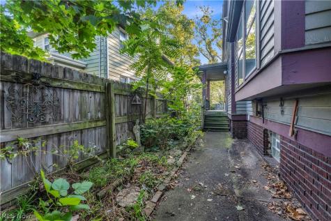 2234 West Boulevard Cleveland OH 44102