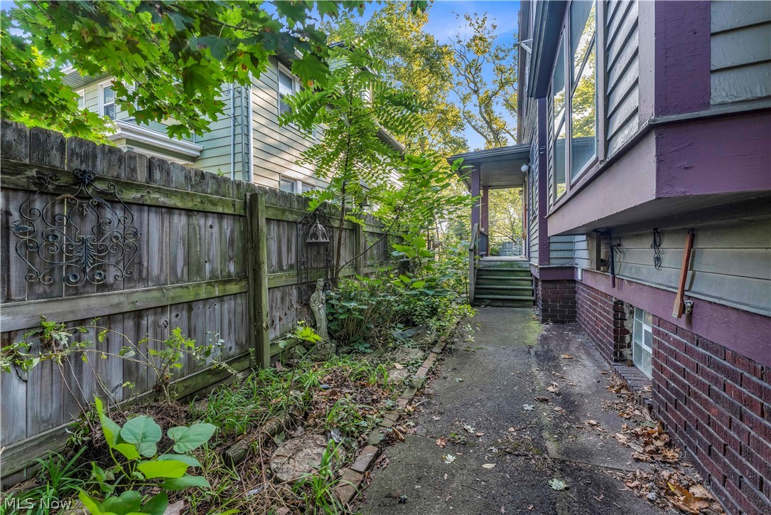 2234 West Boulevard Cleveland OH 44102