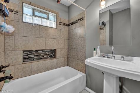 3010 Daisy Avenue Cleveland OH 44109