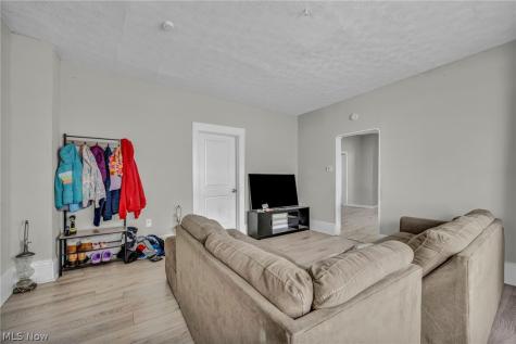 3010 Daisy Avenue Cleveland OH 44109