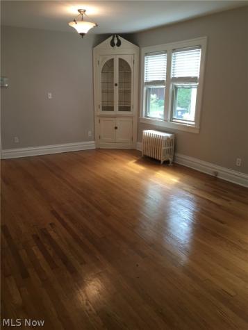 1715 Edgefield Road Lyndhurst OH 44124