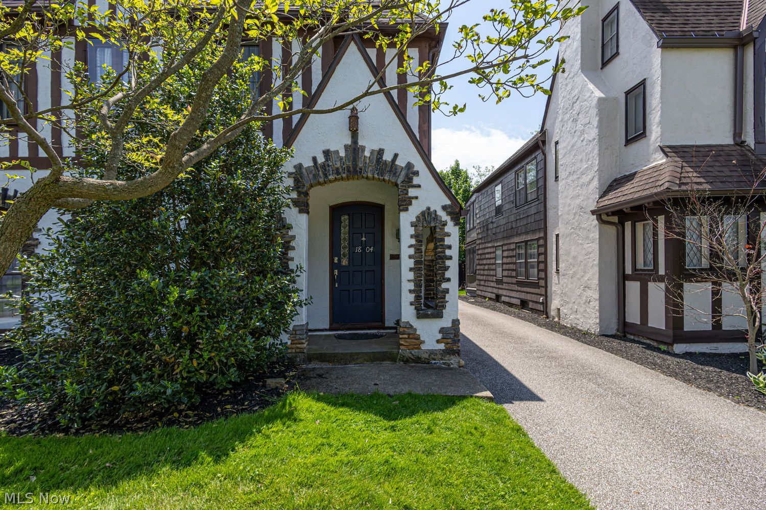 18004 Winslow Road Shaker Heights OH 44122
