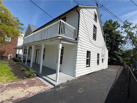 12705 Plover Street Lakewood OH 44107