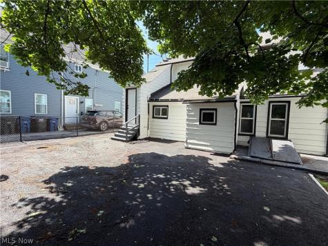 12705 Plover Street Lakewood OH 44107