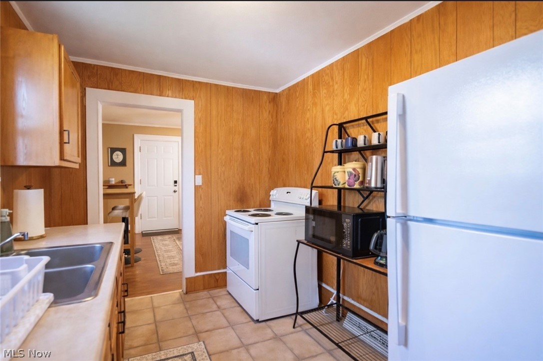 296 Cole Avenue Akron OH 44301