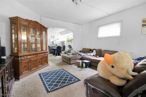 3033 West Boulevard Cleveland OH 44111