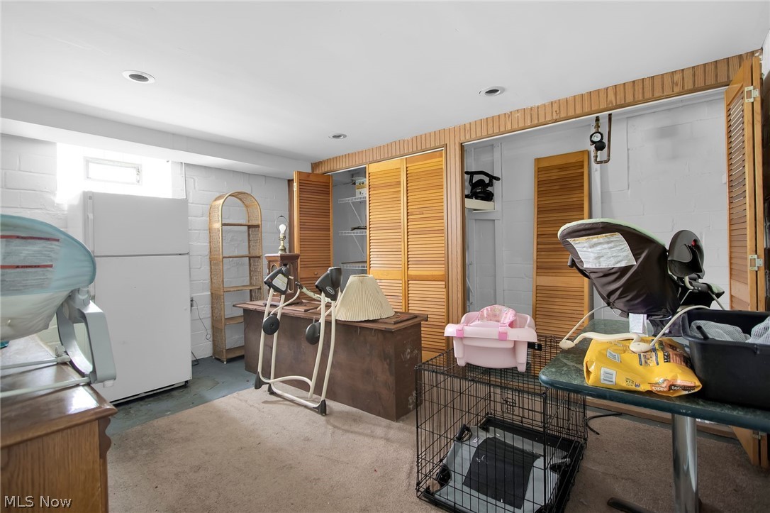 3033 West Boulevard Cleveland OH 44111