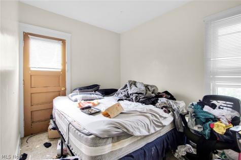 3033 West Boulevard Cleveland OH 44111