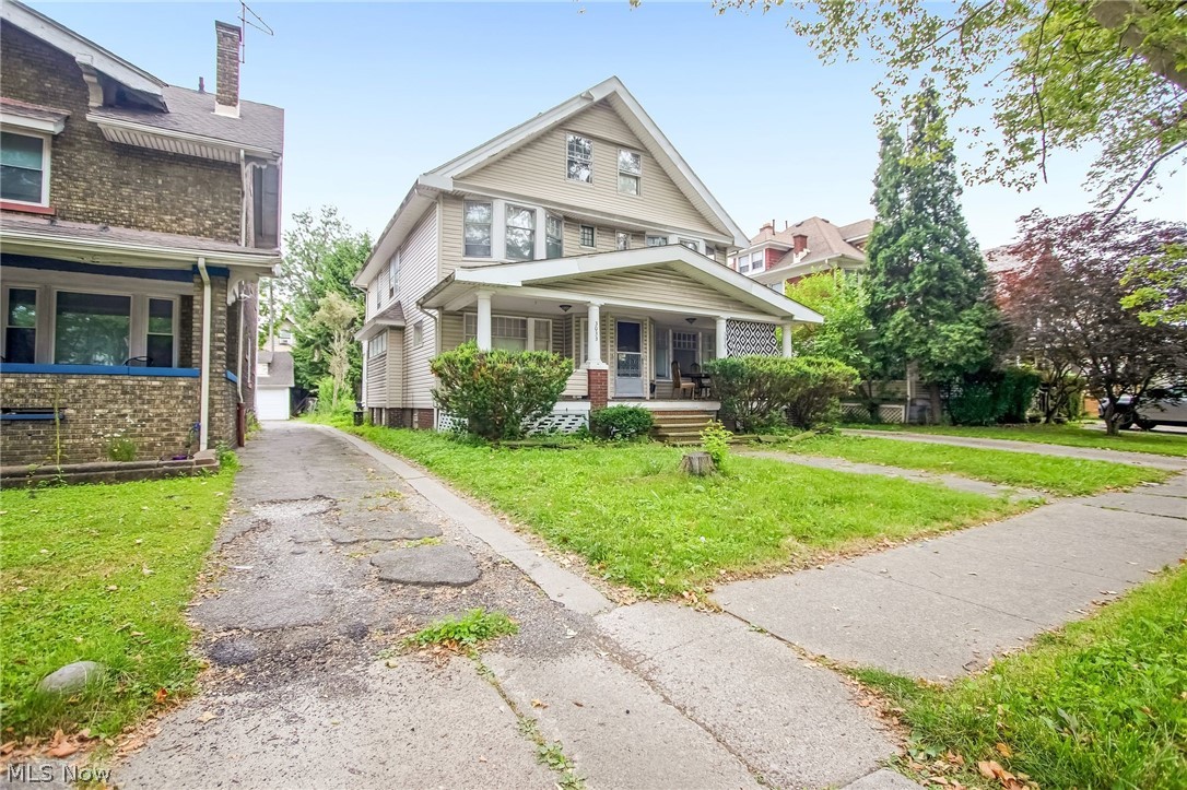 3033 West Boulevard Cleveland OH 44111