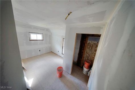 9905-9907 Zimmer Avenue Cleveland OH 44102