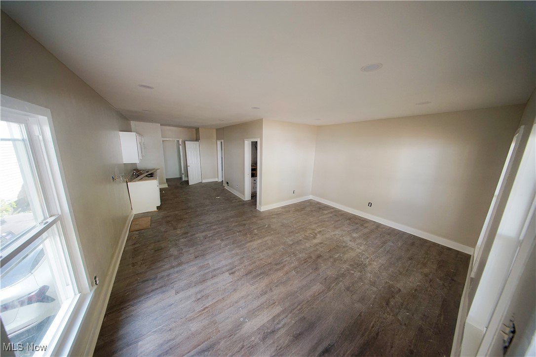 9905-9907 Zimmer Avenue Cleveland OH 44102