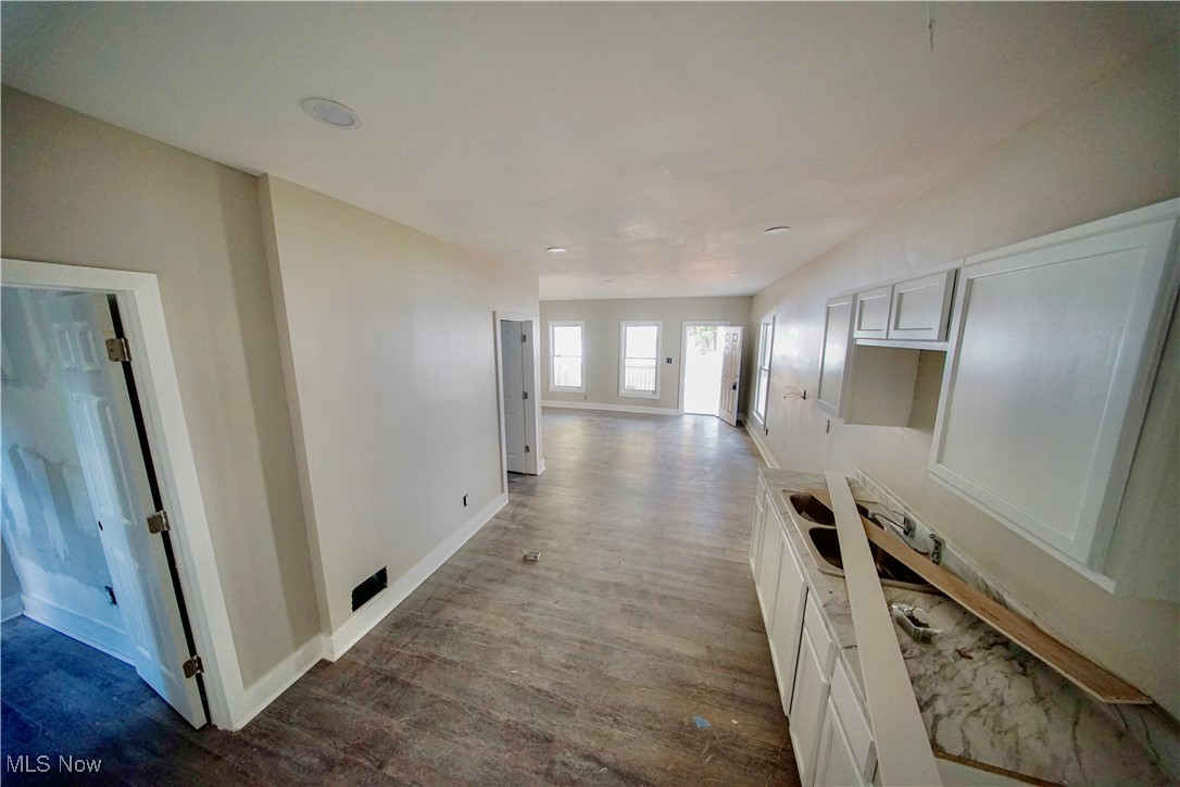 9905-9907 Zimmer Avenue Cleveland OH 44102